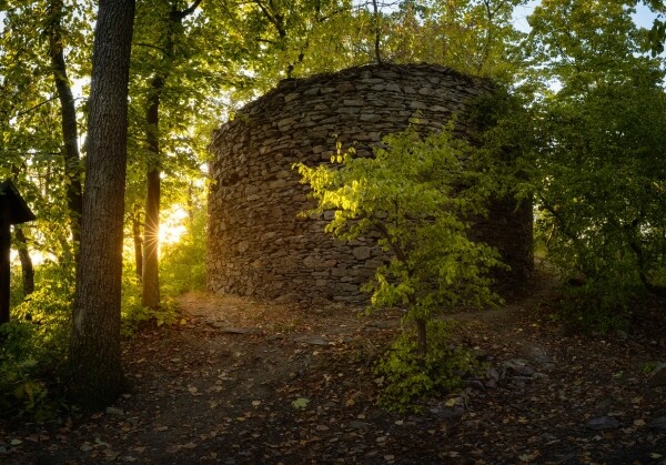 Na zříceninu hradu Kraví hora (foto 1)