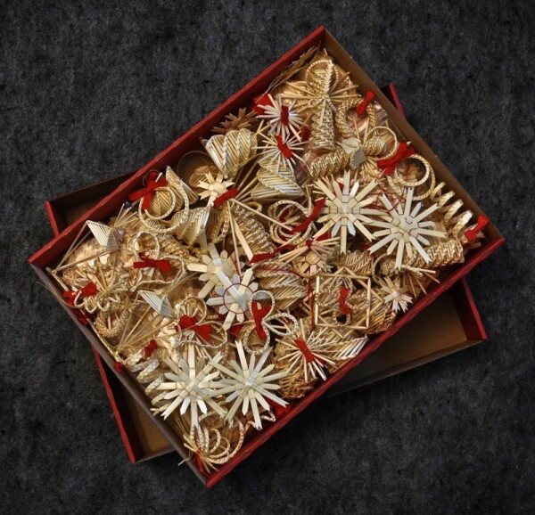 Slaměné ozdoby (foto 1)