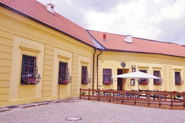 ZÁMECKÝ RESTAURANT (foto 1)