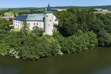 Za historií perleti do zámeckého areálu (foto 2)