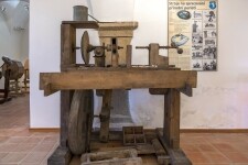 Za historií perleti do zámeckého areálu (foto 8)