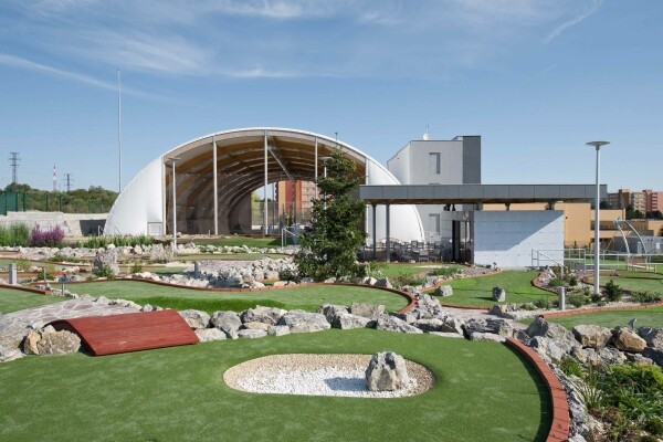 Užijte si minigolf a plážové sporty ve městě (foto 1)