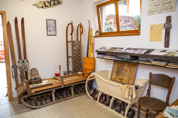 Malé muzeum lyží (foto 1)