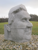 Pomník – Hlava XXII v Dolním Městě (foto 3)