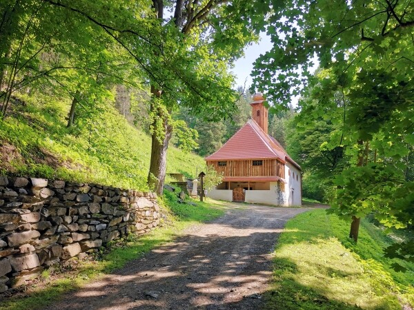 Hornická kaple Nejsvětější Trojice ve Švařci (foto 1)