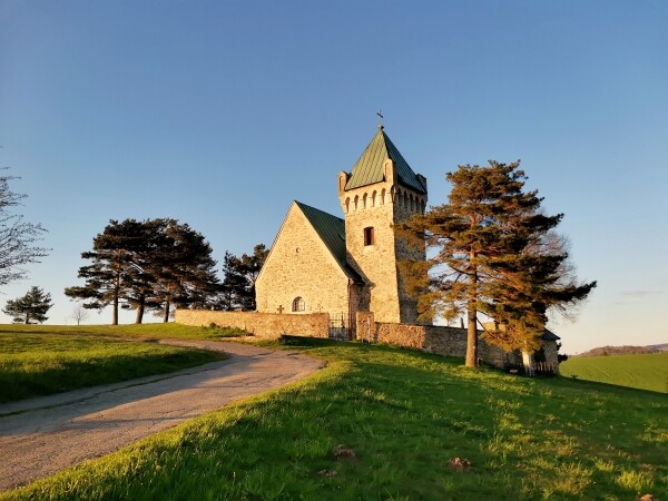 Kostel sv. Michaela archanděla ve Vítochově (foto 1)