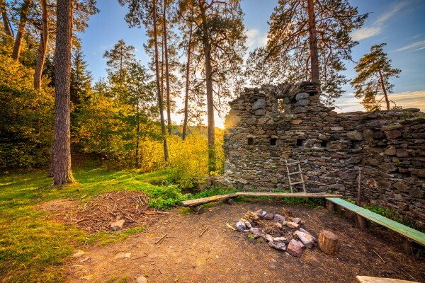 Zřícenina hradu Mitrov (foto 1)