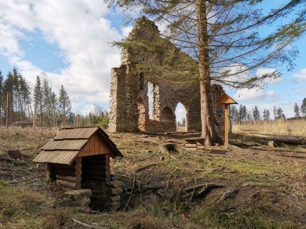 Zřícenina kaple Jívina (foto 1)