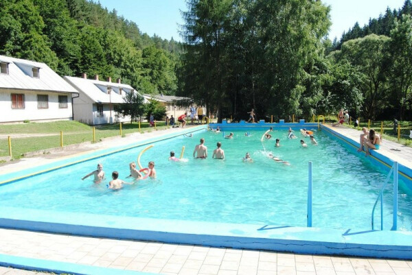 Školy v přírodě a dětské pobyty v RS Jiskra (foto 1)