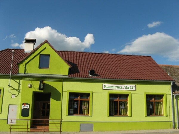 Restaurace a penzion "Na 13" (foto 1)