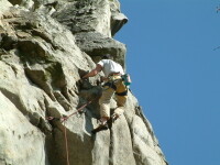 Lezení po Drátenické skále ve Sněžném (foto 3)