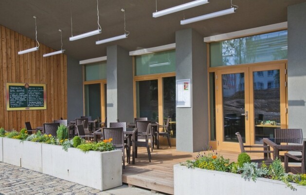 RESTAURACE JIHLAVSKÝ PARLAMENT NA TERASÁCH (foto 1)