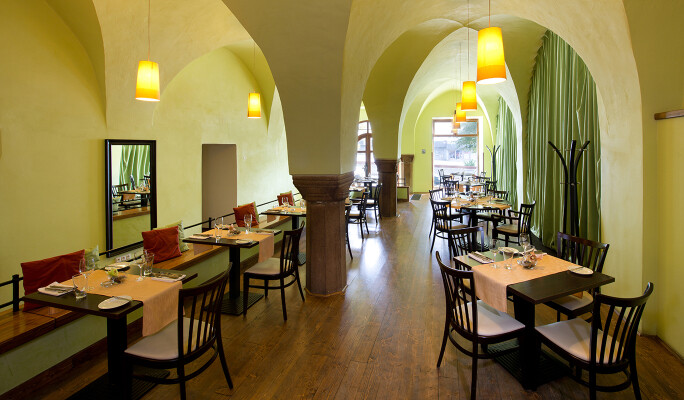 RESTAURACE TŘI KNÍŽATA (foto 1)