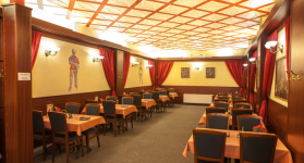 RESTAURACE NA HRADBÁCH (foto 5)