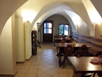 HRADEBNÍ RESTAURACE U HRANATÝ KOULE (foto 2)