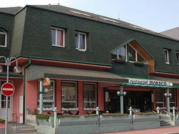 RESTAURACE MONACO (foto 1)