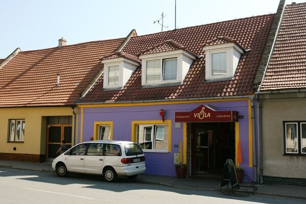 RESTAURACE VIOLA (foto 1)