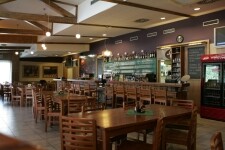 RESTAURACE A BOWLING U KMOTRA (foto 2)