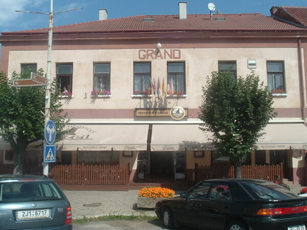 RESTAURACE GRAND (foto 1)