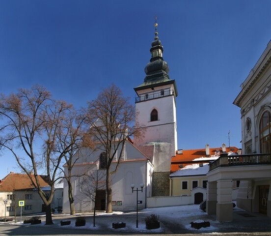 Děkanský kostel sv. Bartoloměje Pelhřimov (foto 1)