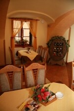 MAHLERŮV PENZION NA HRADBÁCH - RESTAURACE (foto 3)