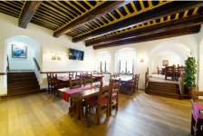 RESTAURACE NA ČTYŘCE (foto 2)