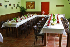 RESTAURACE SVĚT TŘEŠŤ (foto 5)