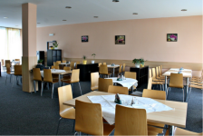 RESTAURACE NA PLOVÁRNĚ (foto 2)