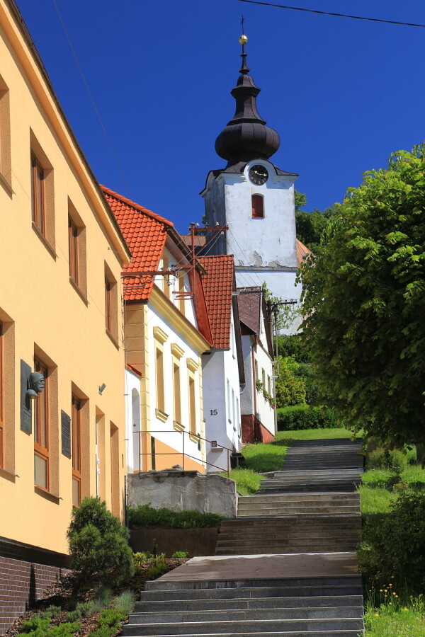 Kostel sv. Mikuláše (foto 1)