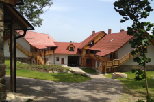 CHLUMECKÝ DVŮR (foto 3)