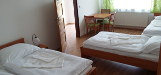 FARMA KUNDRATICE (foto 2)