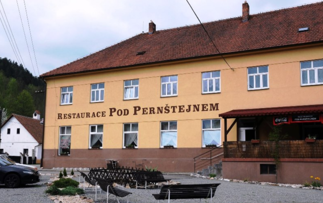 RESTAURACE POD PERNŠTEJNEM (foto 1)