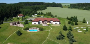 RESTAURACE BOROVINKA Les resort (foto 3)