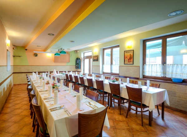 RESTAURACE "NA 103" (foto 1)