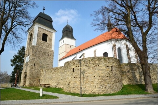 Kostel sv. Jana Křtitele Velká Bíteš (foto 1)