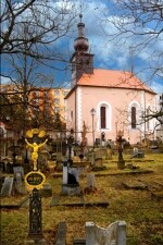 Kostel Nejsvětější Trojice a hřbitov na Moráni Velké Meziříčí (foto 2)