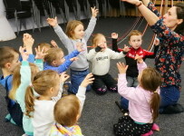 17425600831461-kurz-tvoriva-hra-pro-nejmensi-zamek-z-dar-10-mensi