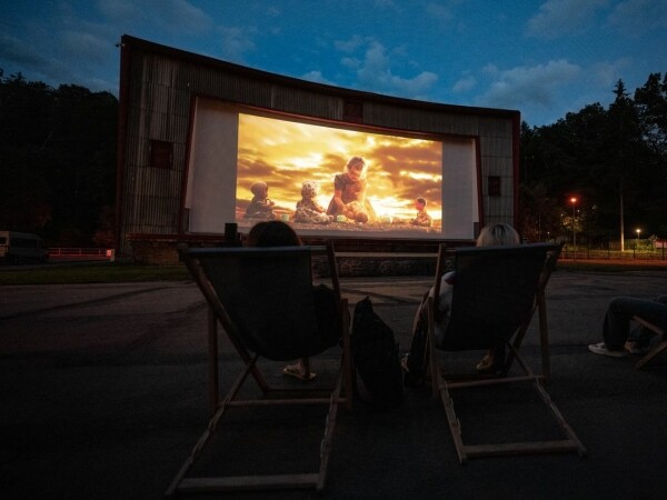 17498028037467-kino