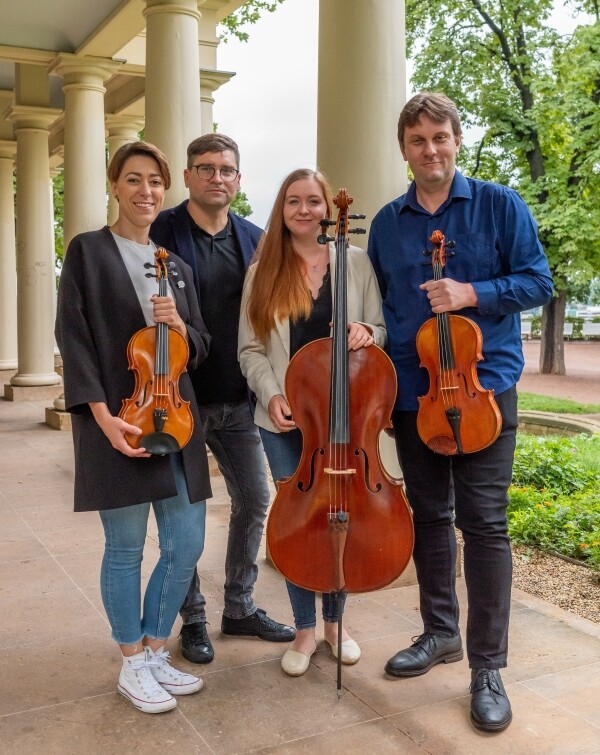 17580188584577-rijen-ensamble-opera-diversa1