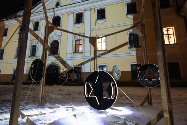 17646808801254-adventni-svetelne-instalace-zamek-zdar-filip-zverina-fotograf-020