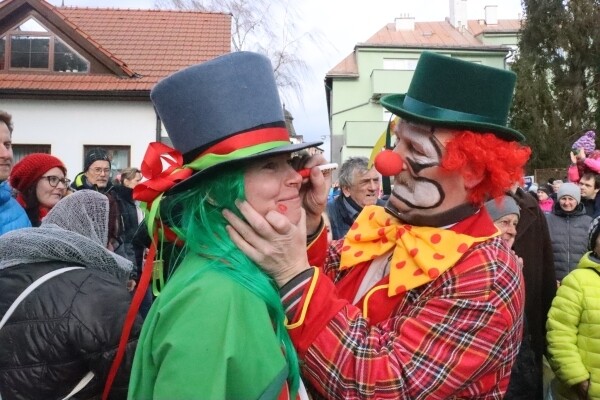 17694351697603-masopust