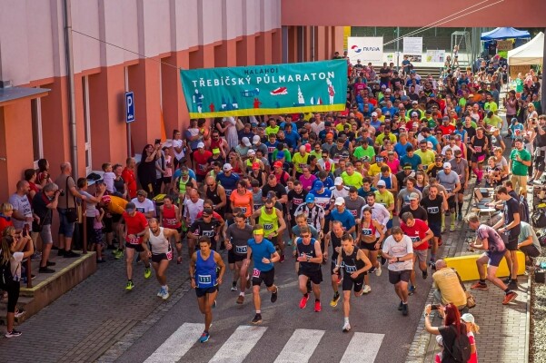 Halahoj Třebíčský půlmaraton 2022 + Půlmaratonský festiválek (foto 1)