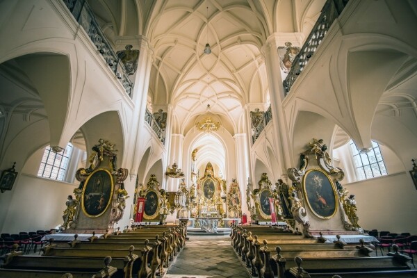 Za Santiniho světlem (foto 1)