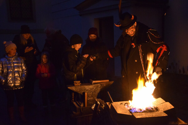 Mikulášské čertohrátky (foto 1)