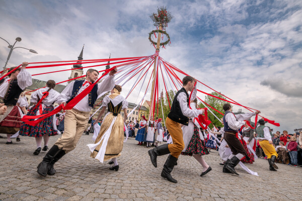 Zaplétání máje (foto 1)