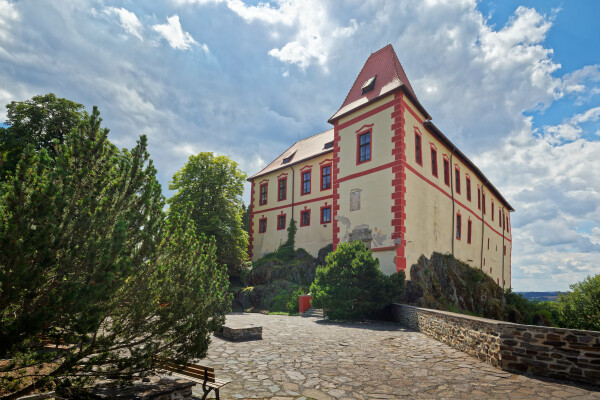 Hrad Kámen napříč staletími (foto 1)