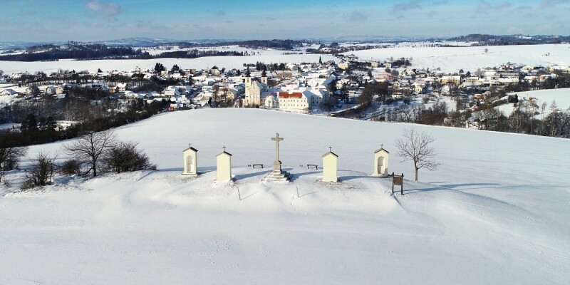 Křest planetky Dobrédílo a výstava obrazů M.Křenkové (foto 1)