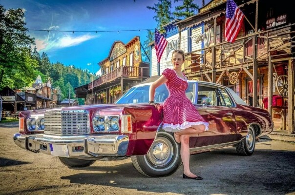 Americký den se srazem USA automobilů (foto 1)