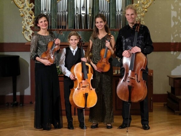 Koncert v Netíně (foto 1)