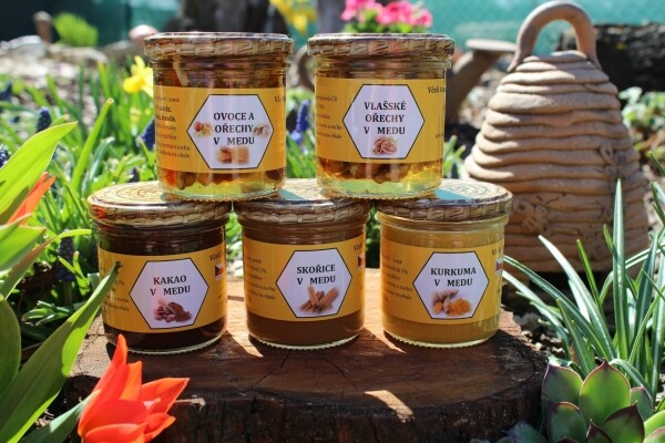 Den otevřených dveří na včelí farmě (foto 1)